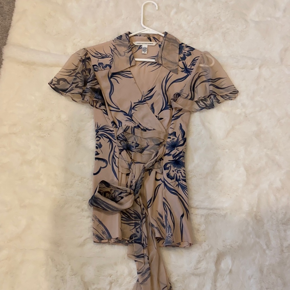 Diane Von Furstenburg Flutter Sleeve Faux Wrap